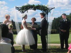 Couple saying wedding vows